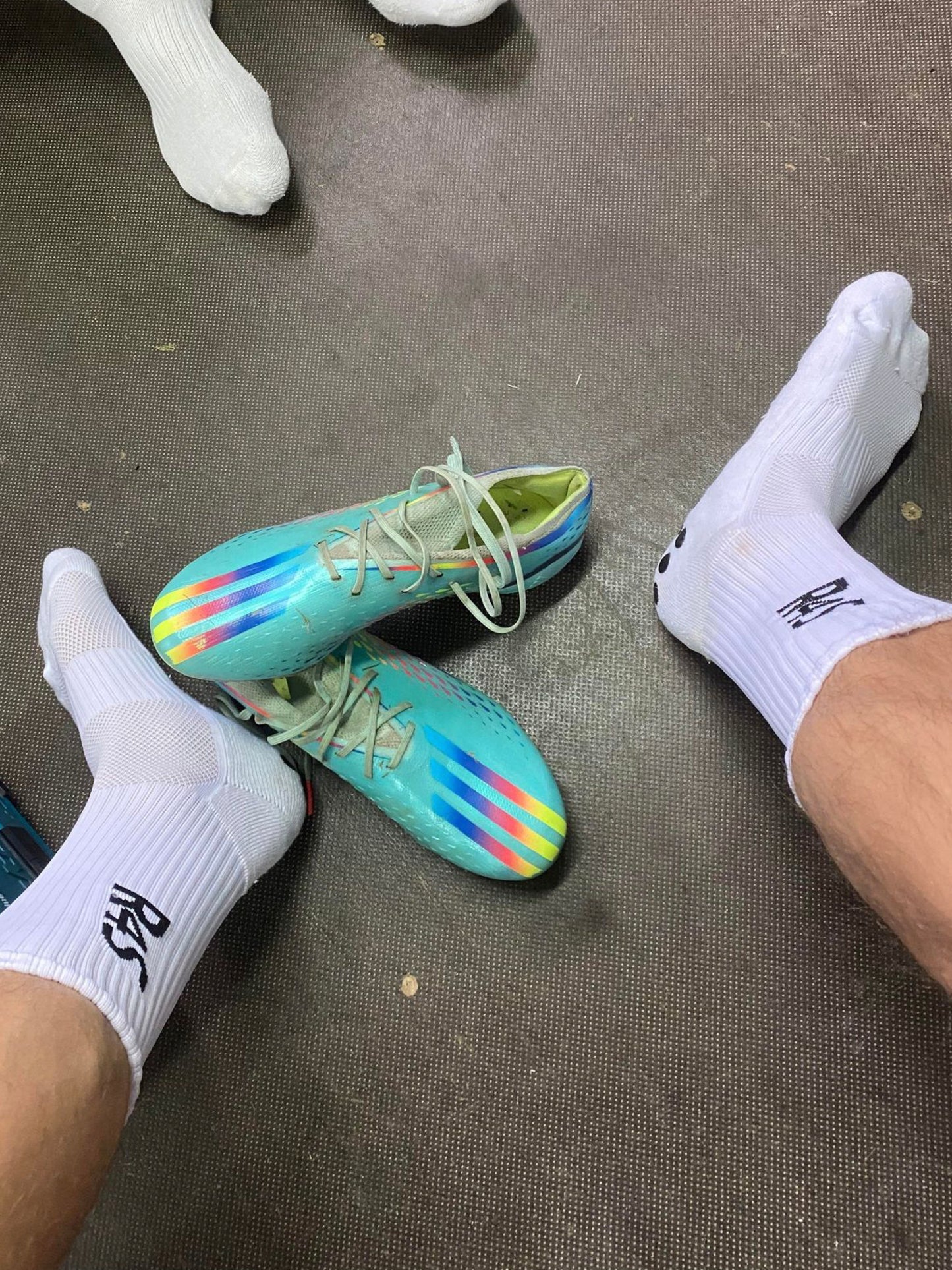 R4S barn Grip socks